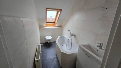 Ihr neues Zuhause über den Dächern von Chemnitz! Frisch renovierte 4-Raum-DG-Wohnung zu vermieten!