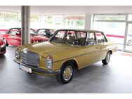 Mercedes-Benz 230 .6 W114 STRICHACHT *OLDTIMER*CLASSIC DATA 2+ - Puchheim