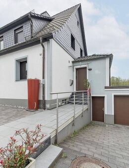 Energetisch sanierte Doppelhaushälfte mit groß angelegtem Garten, Garage und Stellplatz in Ennepetal-Bülbringen - Ennepetal (Stadt der Kluterhöhle)