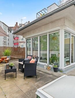 Haus-Feeling auf 2 Etagen in zentraler Lage mit Dachterrasse und Wintergarten! - Konstanz