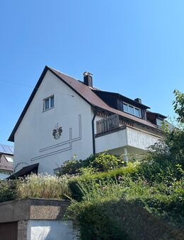 Großzügiges 1-2-Fhs. mit 2 großen Garagen und schönem Garten in guter Lage von Stuttgart-Luginsland - Stuttgart