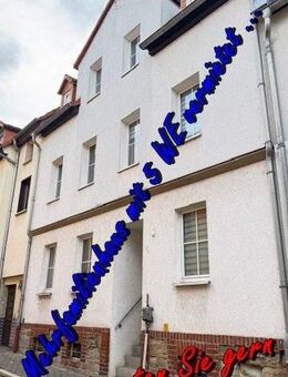 ++++ Mehrfamilienhaus innerstädtisch mit keinem Grundstück , komplett vermietet ++++ in Schmölln ++++ - Schmölln