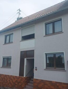 Top-Gelegenheit! Reihenhaus mit Garage und viel Potenzial in Callbach zu verkaufen. - Callbach