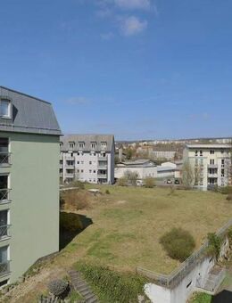 (12536_47) MGN: ruhige 2-Raum-Wohnung mit Laminatböden, Aufzug und Balkon in der Heimstraße, EBK mgl. - Meiningen