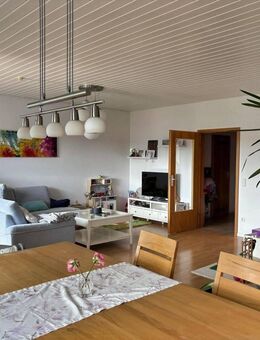 Großzügige 3,5-Zimmerwohnung mit Balkon in Dettingen - Dettingen (Iller)