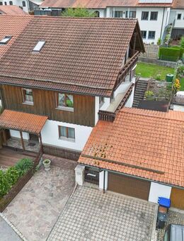 Gepflegte Doppelhaushälfte in ruhiger Siedlungslage von Taufkirchen (Vils) - Taufkirchen (Vils)