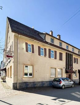 *** 5 Zimmer Wohnung mit sehr großem Raumangebot. Alles fußläufig erreichbar,mitten im Ort *** - Deggingen