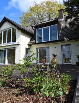 Individualist in Isenbügel :) Großzügiges EFH mit blickgeschütztem Garten & eigener Zufahrt - Heiligenhaus