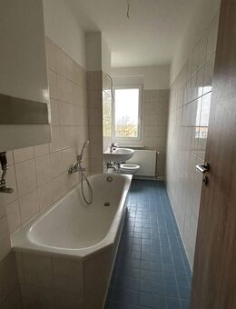 Moderne 3-RW mit Einbauküche - Menteroda