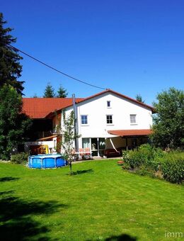 Ehemaliger Hof auf großem Grund mit der Möglichkeit zur Pferdehaltung - Bad Grönenbach