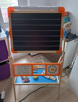 Kinder-Tafel mit Zubehör - Berlin