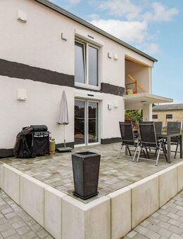 Stufenlos & modern: Barrierearme 3-Zimmer-Wohnung - Fast Neubau! in Ellgau - Ellgau