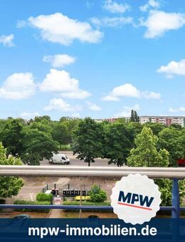 Mit Ausblick & zum Gestalten: Helle Wohnung mit Balkon in ruhiger Lage - Berlin