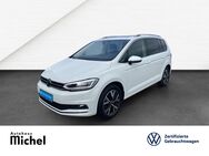 VW Touran, 1.5 TSI Highline IQ-Light Panodach, Jahr 2023 - Gießen