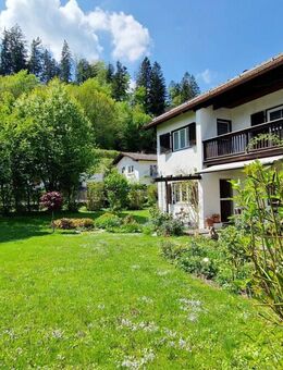 Traumhaftes Grundstück! Gepflegtes Einfamilienhaus in bevorzugter Wohnlage von Siegsdorf! - Siegsdorf