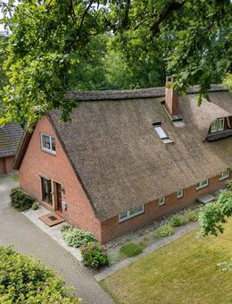 Reetgedecktes Einfamilienhaus mit viel Platz und Historie - Worpswede