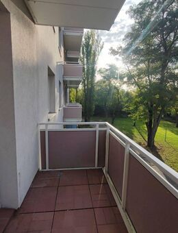 Ruhige helle Dreiraumwohnung mit Balkon! - Merseburg