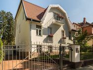 Elegant country villa in an exclusive and quiet location in Berlin-Wannsee - energy efficiency class B - Berlin
