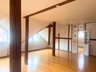 Stilvolles Wohnen! 4,5-Zimmer-Wohnung mit zwei Balkonen und besonderem Flair! - Esslingen (Neckar)