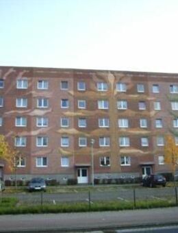 Sanierte 3-Raum-Wohnung mit Balkon! - Neustrelitz