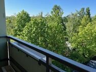 Interessante 3-Raum-Wohnung mit großer Wohnküche, Balkon und Aussicht! - Dresden