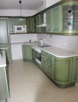 Schöne und lichtdurchflutete 3-Raumwohnung im dachgeschoss mit Einbauküche - Weimar