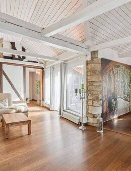 Luxuriös ausgestattetes Fachwerkhaus mit Gartenoase und Spa-Bereich in Königslutter - Königslutter (Elm)