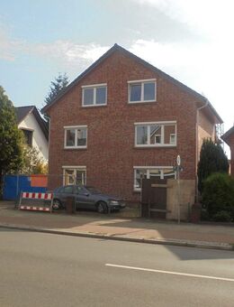 SOLLER - IMMOBILIEN 2 Zimmer mit Einbauküche und Terrasse in guter Lage in Bremen-Aumund. - Bremen