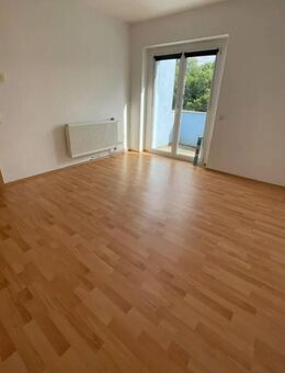 Solides, voll vermietetes Mehrfamilienhaus mit großem Grundstück in Eberswalde - Eberswalde