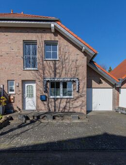 Modernes EFH (Bj. 2002) mit 3 SZ, Dachboden, Keller, Garage & privatem Garten (NO). 119 m² Wfl., 759,8 m³ Vol. Energie C. Preis: 359.000 € - Selfkant