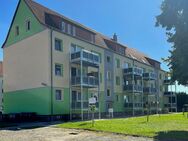 PRESSEL * SONNIGE 3-ZIMMER-WOHNUNG mit großem BALKON * RUHIGE WOHNANLAGE * Stellplatz kostenfrei - Laußig