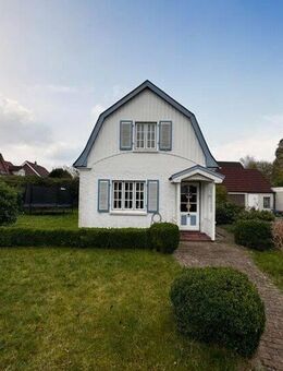 Charmantes Ferienhaus im Ostseebad Kellenhusen mit Baumöglichkeit auf schönem Grundstück - Kellenhusen (Ostsee)