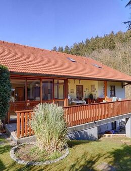Ein Paradies im Grünen - Freistehendes Einfamilienhaus mit Einliegerwohnung in naturverbundener Lage - Wartenberg (Bayern)