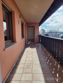 Große, sonnige 4 Zimmer-Wohnung mit überdachten Balkon und ca. 350 qm eigenem Garten! Sofort frei ! - Georgensgmünd