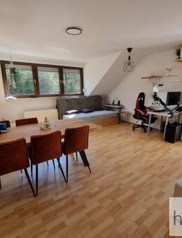 Trier-Olewig: Charmante 3ZKB-Dachgeschosswohnung mit 83 m² mit Balkon und Garagenstellplatz - Trier