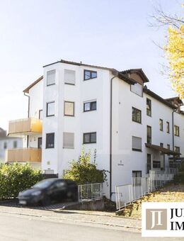 Attraktive Dachgeschosswohnung mit Tiefgaragenstellplatz in Dürrmenz - Mühlacker