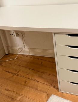 Schreibtisch mit Schubladenelement (IKEA) - Hamburg Altstadt