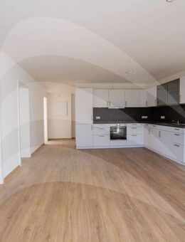 Weitblick von Alpen bis Bayerwald: 3-Zimmer Wohnung mit Garten in Denkhof - Büchlberg