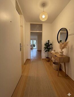 3-Zimmer-Wohnung mit Terrasse, kleinem Garten und offenem Wohn-Essbereich im Untergeschoss - Siegen (Universitätsstadt)