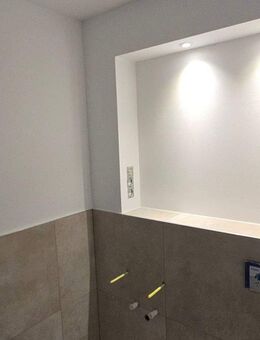2 Zimmer mit Balkon, Tageslichtbad und PV-Anlage - Grevenbroich