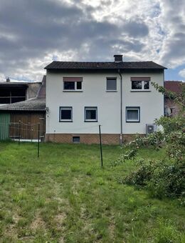 Zwei Häuser auf einem großzügigen Grundstück und großzügigen Garten!!! - Heringen (Werra)
