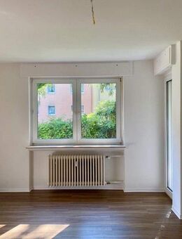 Kurzfristiger Einzug möglich - 2-Zimmer-Wohnung mit Tageslichtbad - Kronberg (Taunus)