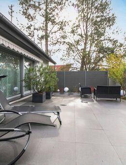 Großzügiges und gepflegtes EFH mit ELW, Sauna, weitläufigem Garten sowie großer Terrasse - Notzingen