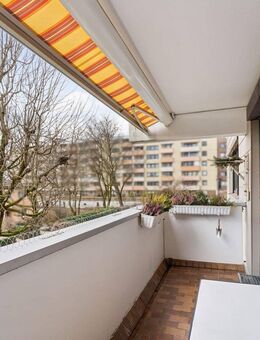 Puchheim: Gepflegte 4-Zimmer Eigentumswohnung mit großem Balkon - Puchheim