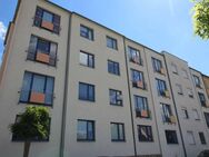 Wohnen mit Balkon am Stadtpark! 3-Raumwohnung im 1.OG! Garage! Stellplatz! - Limbach-Oberfrohna