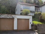 Großzügiges Zweifamilienhaus mit viel Potenzial in Solms-Oberndorf - Solms