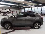 VW T-Roc, 1.5 TSI Move Dig, Jahr 2023 - Langenhagen