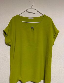 Grünes Oberteil - Greifswald