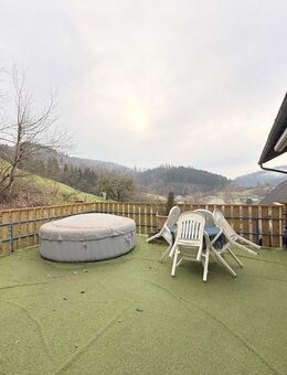 Zweifamilienhaus in ruhiger Lage mit Bergblick und Sonnenterrasse - Kleines Wiesental