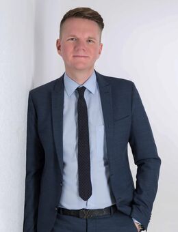 Attraktive weibliche Prinzessin 18 bis circa 25 gesucht - Nürnberg Zentrum